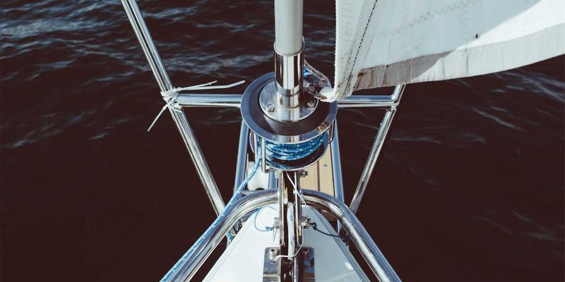 游戏订阅服务终极对决：Xbox Game Pass vs. PlayStation Plus vs. GeForce Now | 性价比深度评测与电竞赛事（esports）体验