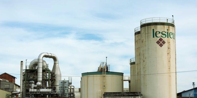 游戏资讯新战场：专业论坛、深度评测与电竞赛事，谁主沉浮？