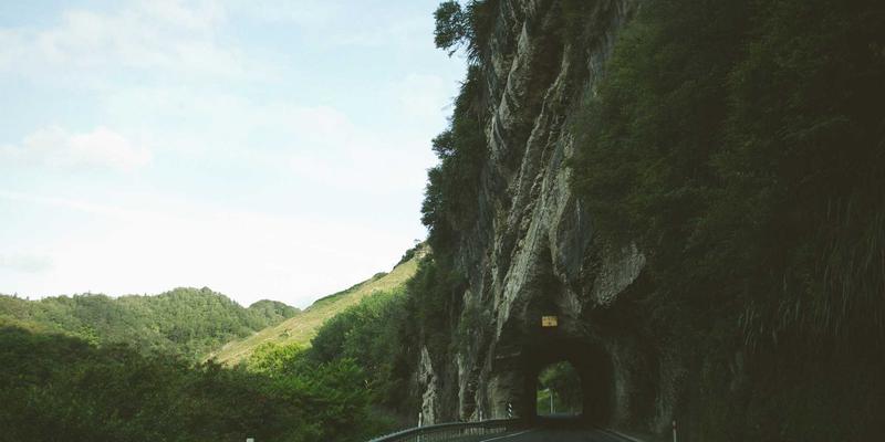 电竞浪潮与玩家社区共振：解读游戏论坛如何重塑行业资讯生态